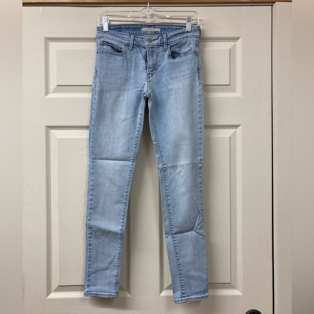 Women’s Levi’s 711 skinny jeans size 27
